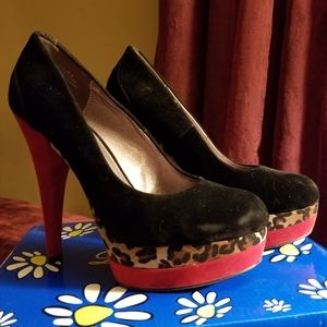 Black/Leopard/Red Pumps